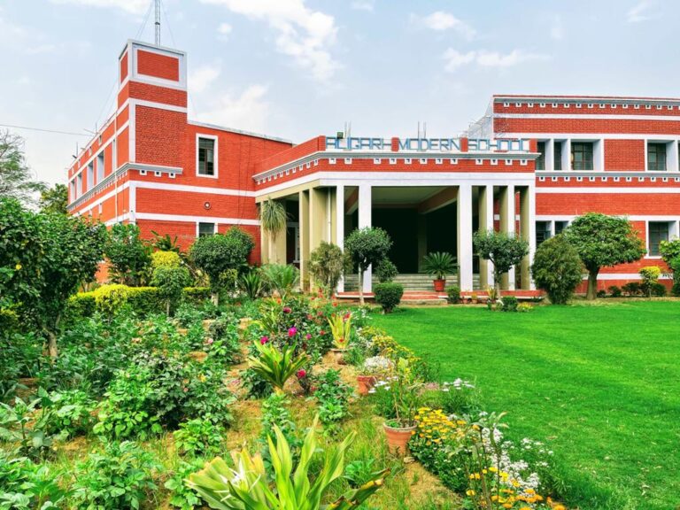 Aligarh Modern School Building 02 768x576